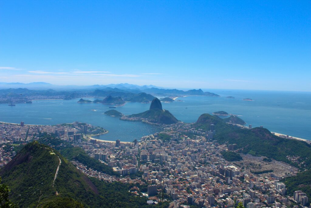 belle-maluf-1nUc0TDdYg-unsplash-1024x683 Magia Carioca: 5 Cidades que Contam a História do Rio de Janeiro