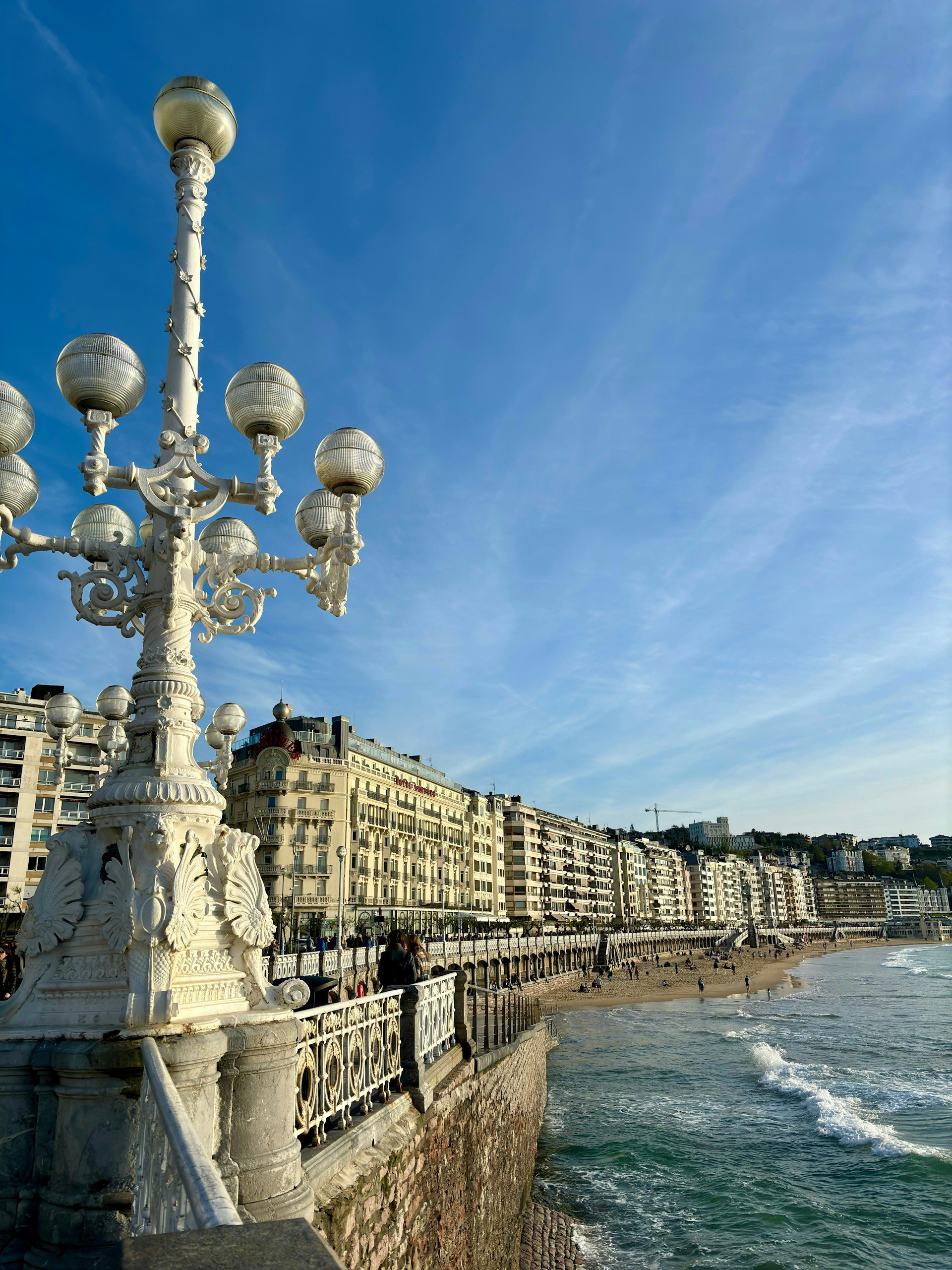 june-martinez-jyt_wF6NHYU-unsplash Sol, Sangria e Surpresas: 10 cidades na Espanha que vão te encantar