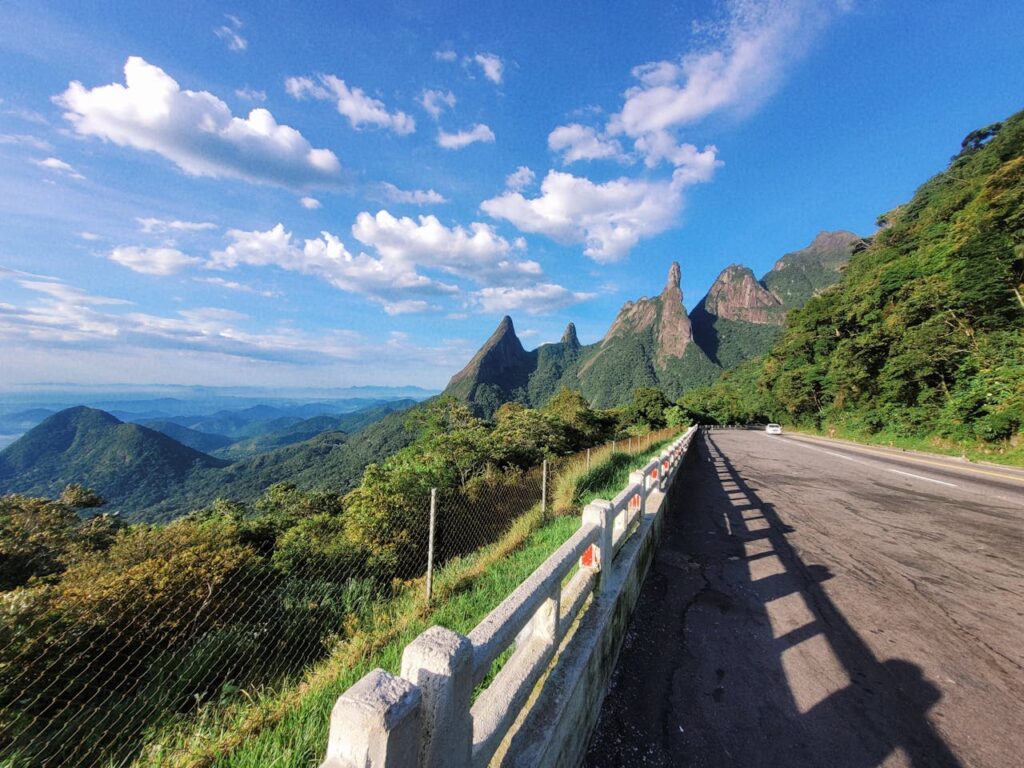 pexels-allan-carvalho-264847051-30337556-1024x768 Magia Carioca: 5 Cidades que Contam a História do Rio de Janeiro