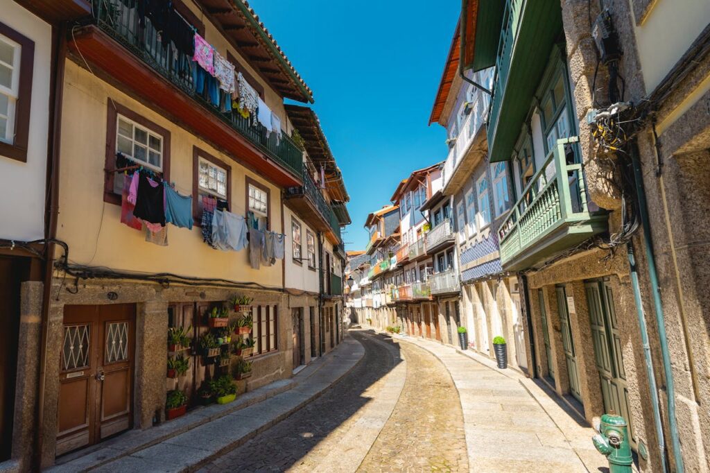 pexels-sonny-vermeer-505472791-17443104-1024x682 Cidades para conhecer em Portugal: 10 Cidades Fascinantes