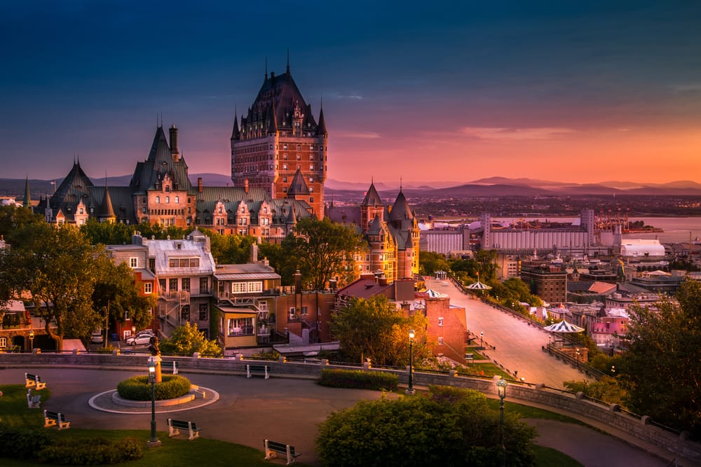 Descubra as Cidades do Quebec: explore as mais belas, sua cultura vibrante e atrações imperdíveis em uma viagem inesquecível!