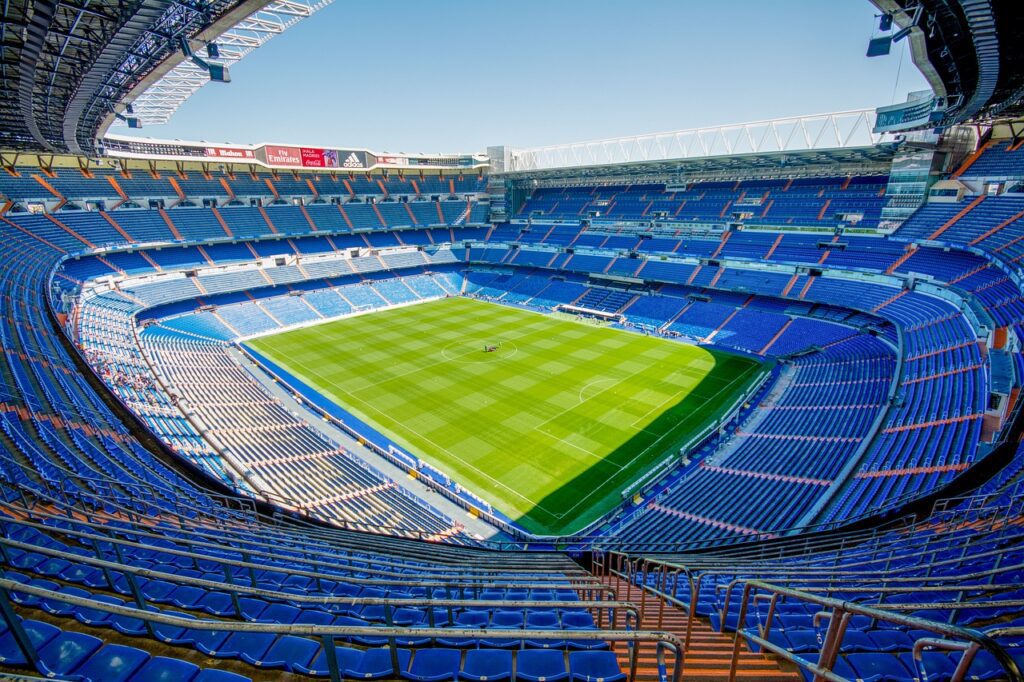 stadium-4760441_1280-1024x682 Visite o Estádio Santiago Bernabéu: O Templo do Real Madrid