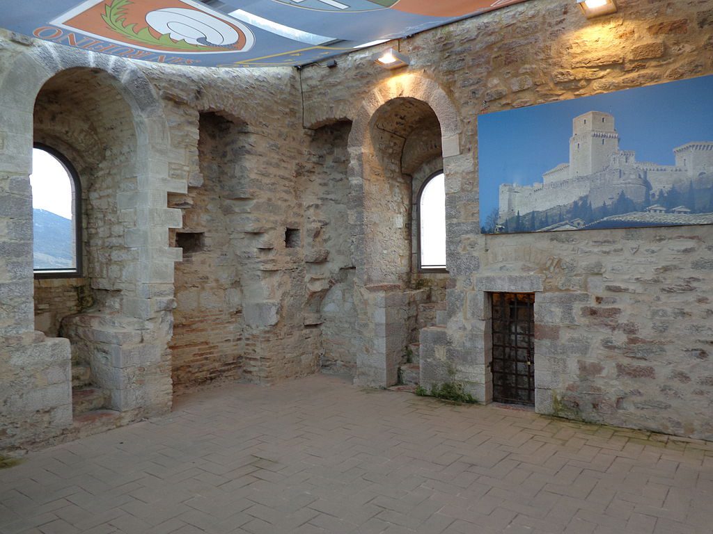 1024px-Rocca_Maggiore_Assis O que fazer em Assis, na Itália: um roteiro cheio de alma