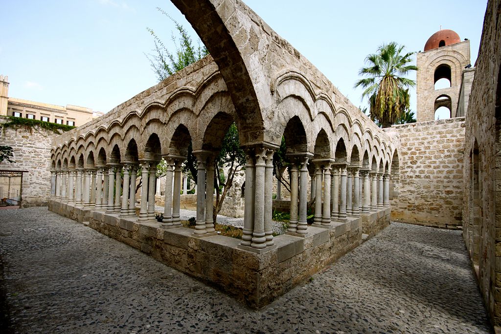 igreja-San-Giovanni-Degli-Eremiti-palermo-1 Palermo, Sicília: caos encantador, sabores intensos e história viva