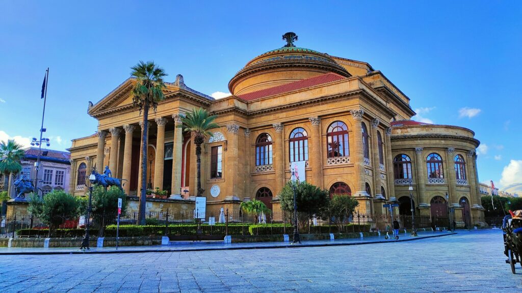 riccardo-brugnone-cJslHUV3YWw-unsplash-1024x576 Palermo, Sicília: caos encantador, sabores intensos e história viva