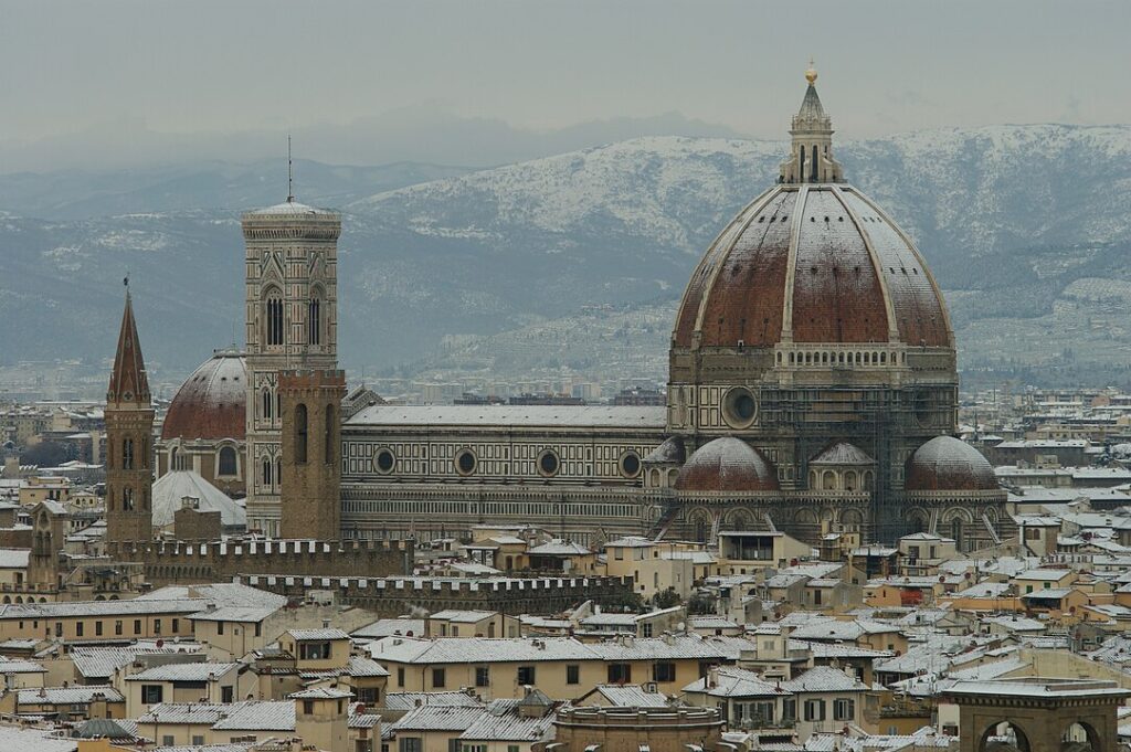1082px-Duomo_neve-1024x681 🍝 Melhor época para visitar Florença: arte, clima e experiências inesquecíveis