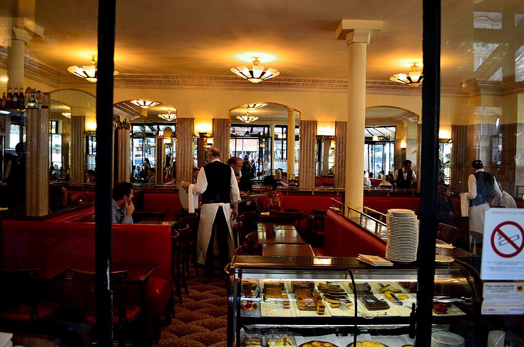 Cafe_de_Flore_Paris 🌧️ Paris com Chuva – 20 lugares para visitar