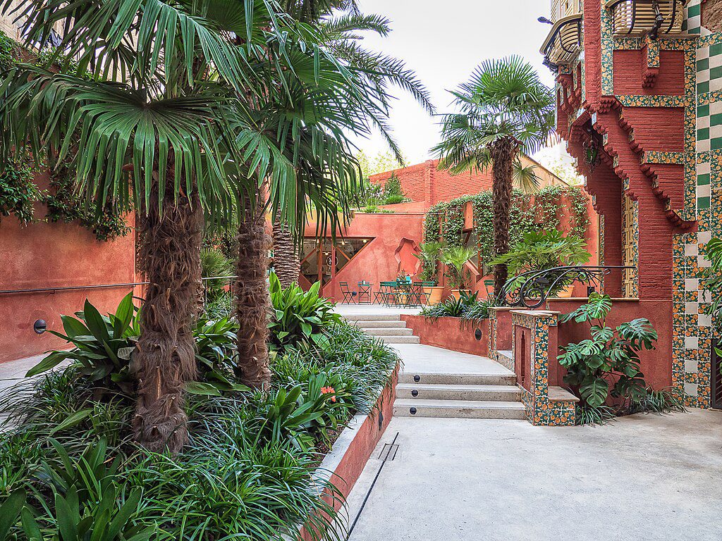 Casa_Vicens-Barcelona 🌀 Antoni Gaudí em Barcelona: Um Roteiro Visual pelas 10 Obras Mais Icônicas