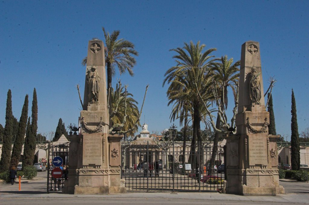 Cementiri-de-Poblenou 🏙️ Melhores bairros em Barcelona para viver com estilo, conforto e autenticidade