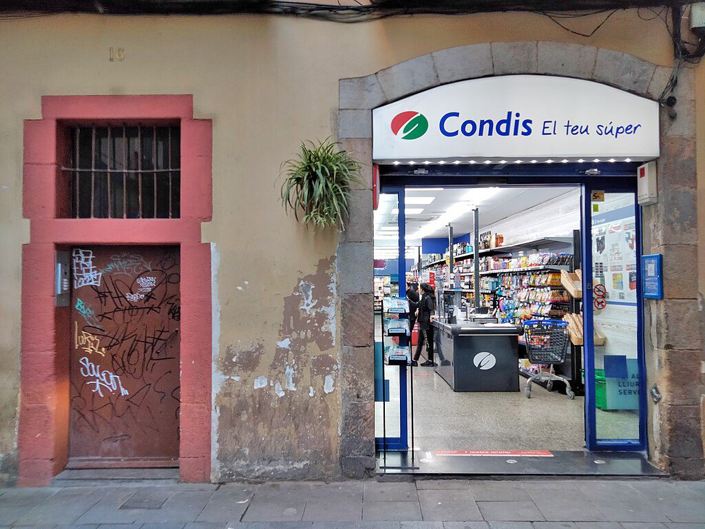 Condis-Supermercado-Barcelona 🛒 Supermercados em Barcelona: onde fazer compras com estilo (ou pelo menos sem drama)
