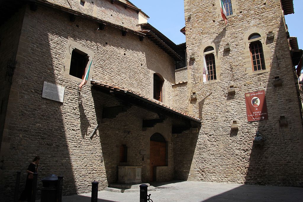 Firenze_casa_di_Dante 🎨 15 Razões para visitar Florença — Onde a Beleza é Atemporal