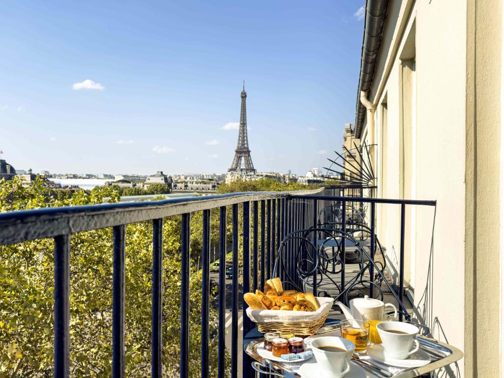 Hotel-Duquesne-Eiffel-1 Hotéis com Vista para a Torre Eiffel: Onde o Romance Encontra Paris