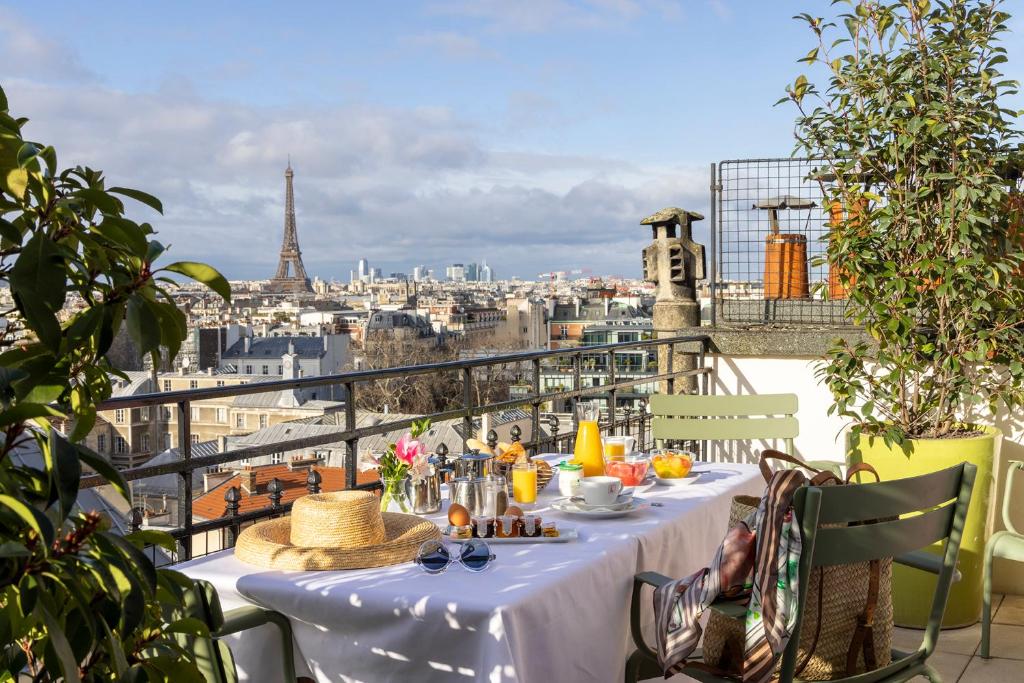 Hotel-Le-Littre Hotéis com Vista para a Torre Eiffel: Onde o Romance Encontra Paris