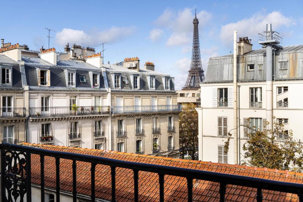 Hotel-Muguet Hotéis com Vista para a Torre Eiffel: Onde o Romance Encontra Paris