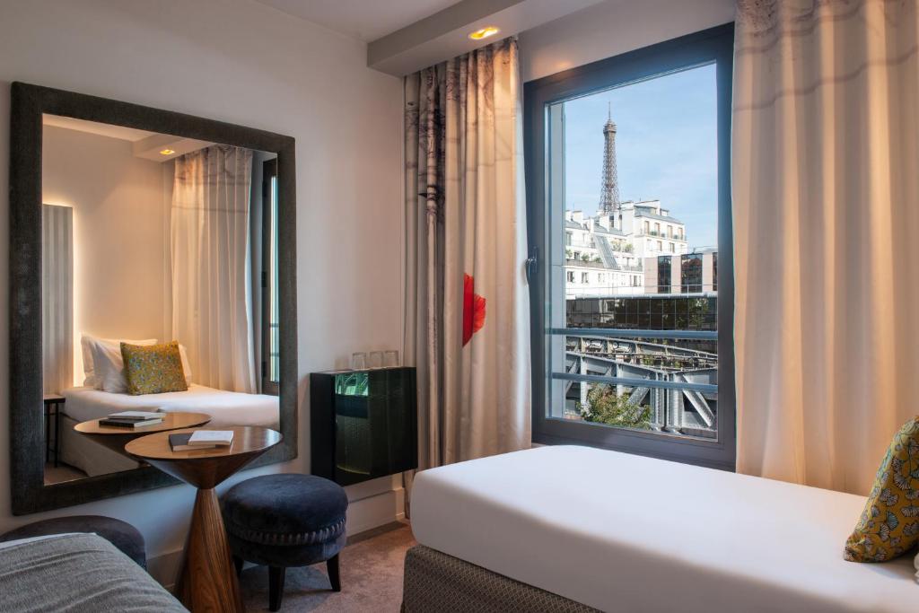 Hotéis com Vista para a Torre Eiffel: Onde o Romance Encontra Paris