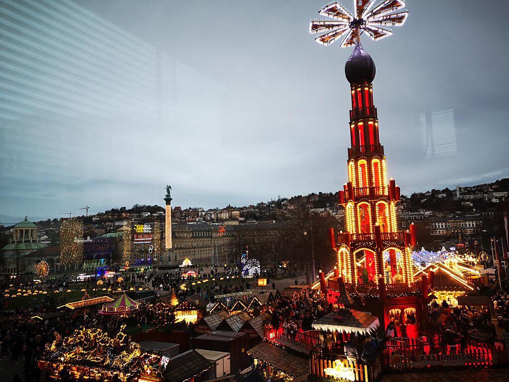 Mercado-de-Natal-de-Stuttgart-1 🎄 Mercados de Natal na Alemanha – Os 12 Mais Incríveis para Visitar em 2025 🎅