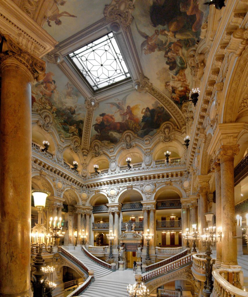 Opera_Garnier_Escalier_1-854x1024 🗼15 Razões para Visitar Paris e Se Apaixonar Pela Cidade Luz