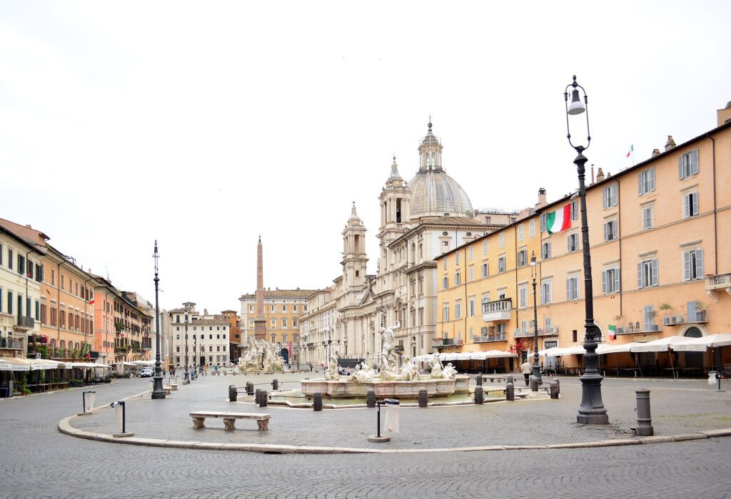 Panoramica_di_piazza_Navona-1024x700 🏛️15 Razões para Visitar Roma: Uma Ode à Cidade Eterna