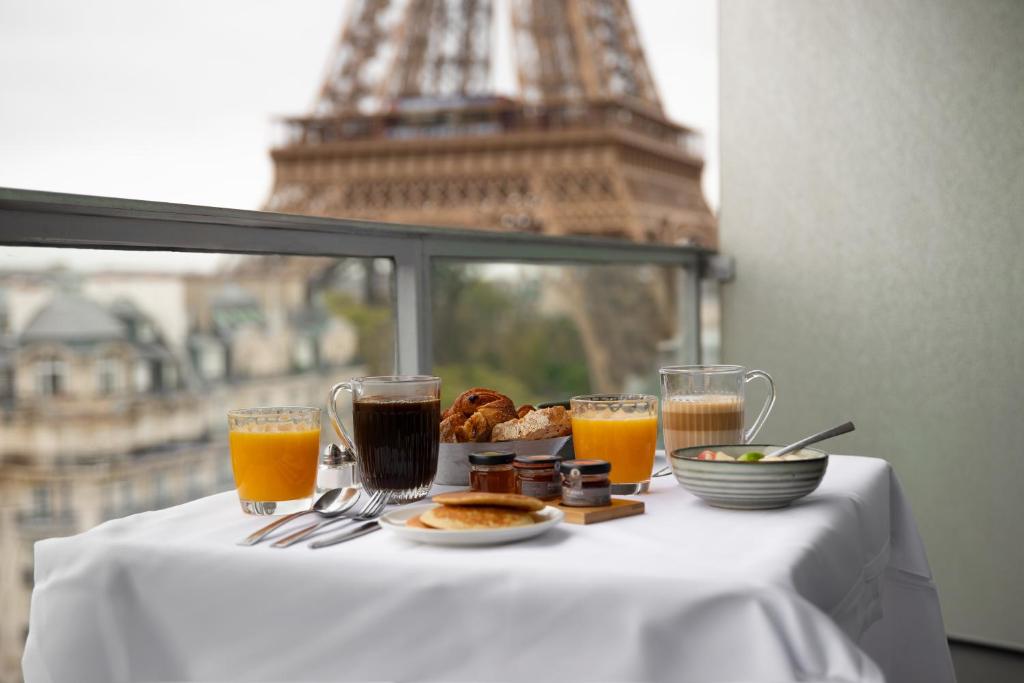 Hotéis com Vista para a Torre Eiffel: Onde o Romance Encontra Paris