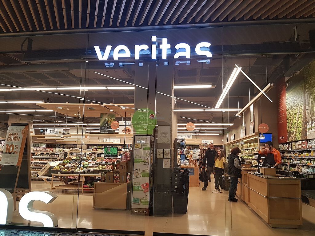 Veritas-Barcelona 🛒 Supermercados em Barcelona: onde fazer compras com estilo (ou pelo menos sem drama)