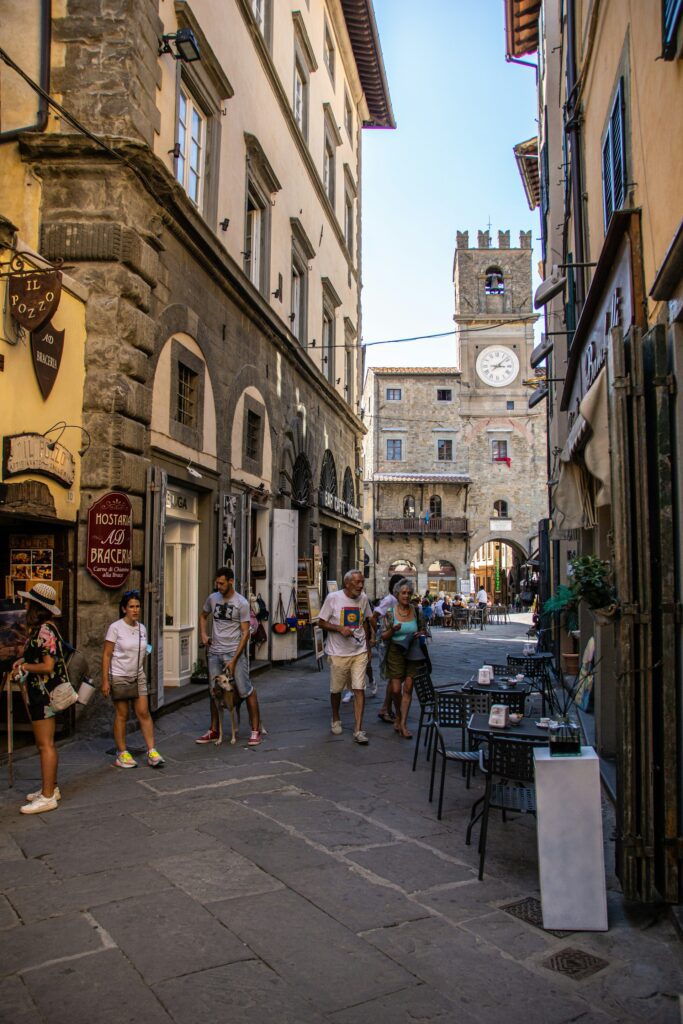 achim-ruhnau-boPiwS8xhV0-unsplash-683x1024 🌻 As cidades mais bonitas da Toscana - destinos cheios de charme, história e experiências inesquecíveis