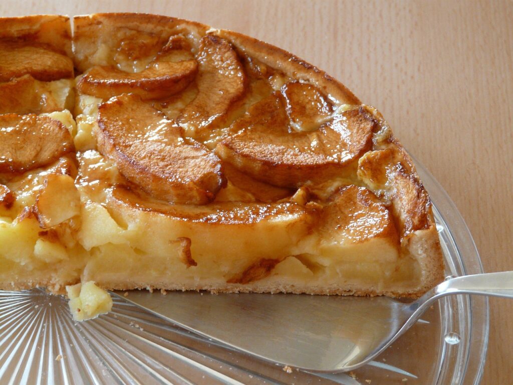 apple-cake-6007_1280-1024x768 15 Comidas Típicas da França Que Encantam o Mundo | Culinária & Gastronomia Francesa