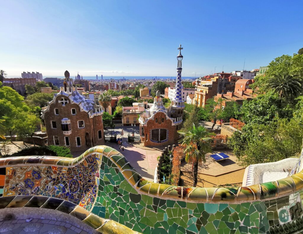 dorian-d1-aX5NLrKgRBc-unsplash-1-1024x790 🌀 Antoni Gaudí em Barcelona: Um Roteiro Visual pelas 10 Obras Mais Icônicas