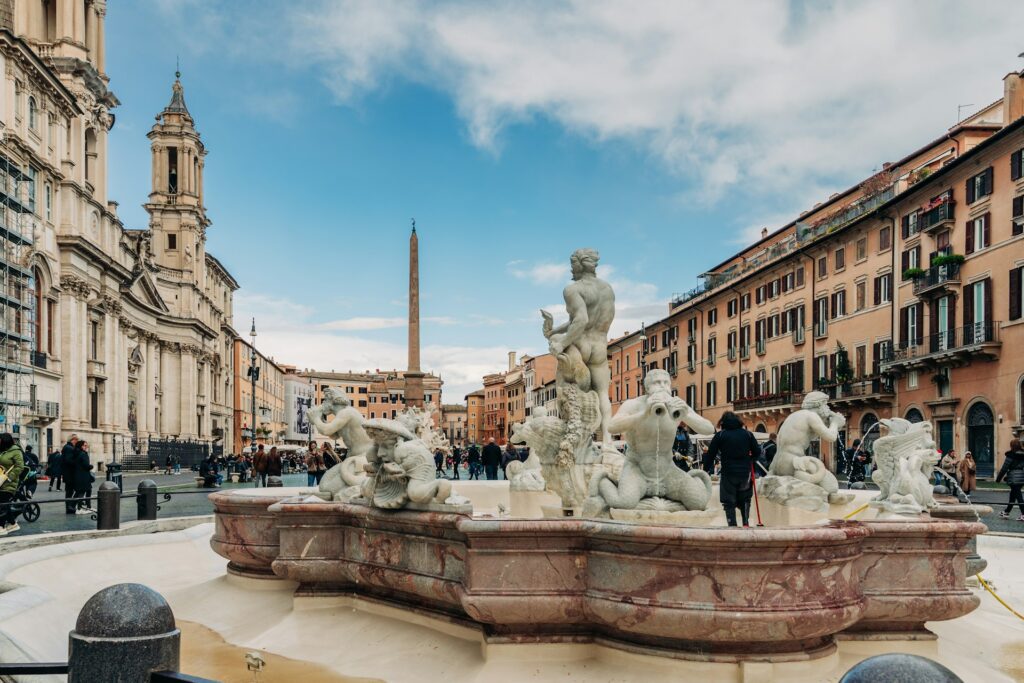 gabriella-clare-marino-ibZR8WQA26o-unsplash-1-1024x683 🏛️15 Razões para Visitar Roma: Uma Ode à Cidade Eterna