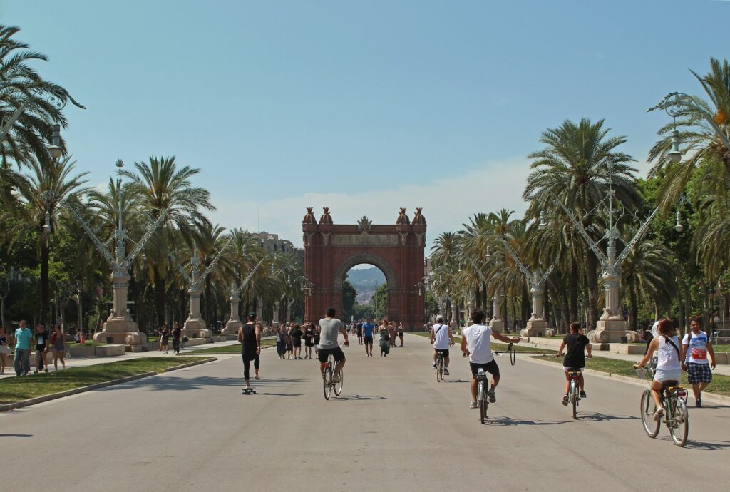 j-shim-FtOHpWWoLHk-unsplash-1024x690 ✨ 15 Razões para Visitar Barcelona: Uma Cidade que Encanta em Cada Esquina ✨