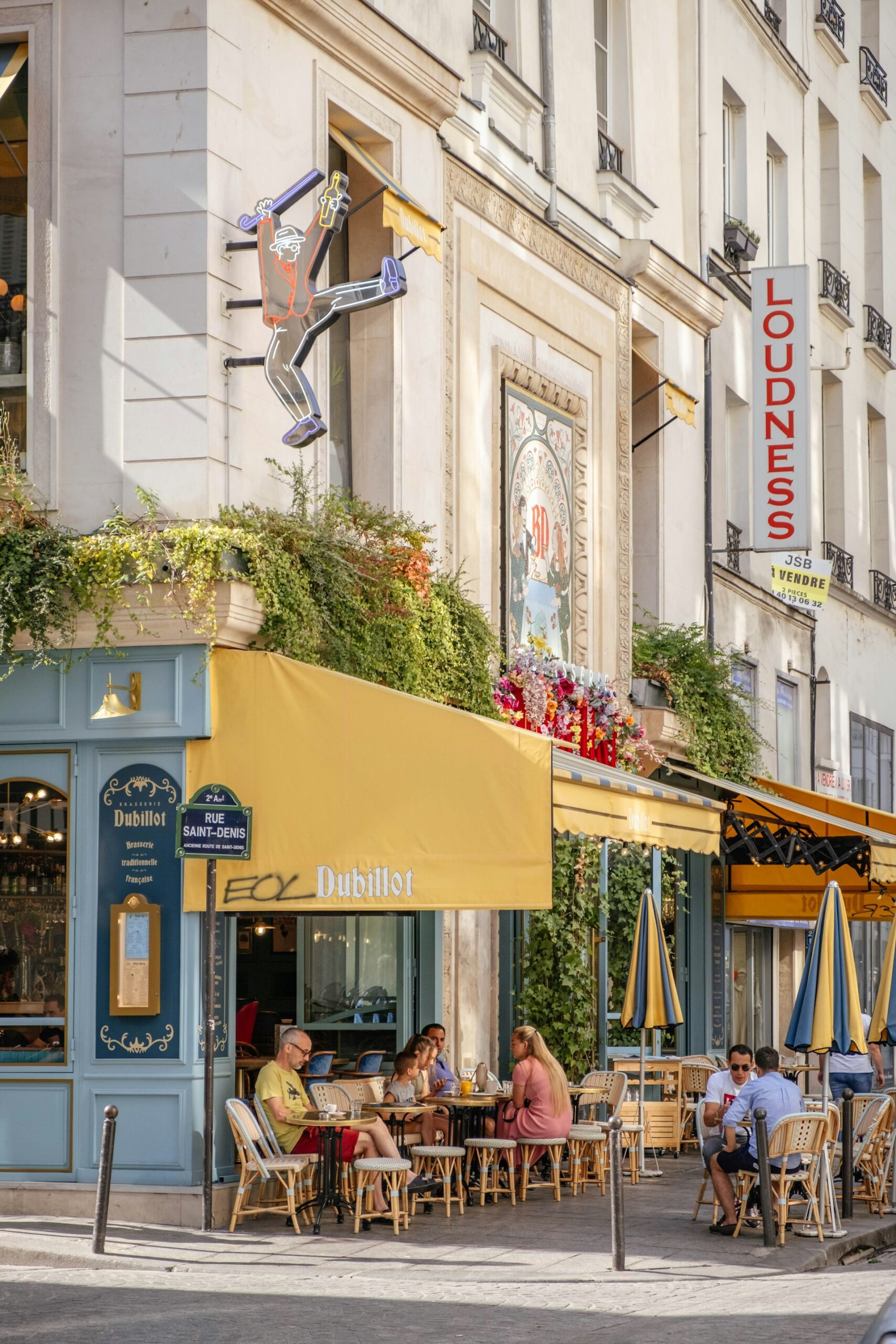 johan-mouchet-K6TSHs-TztA-unsplash-scaled 🍷 Melhor época para visitar Paris: quando a cidade brilha mais