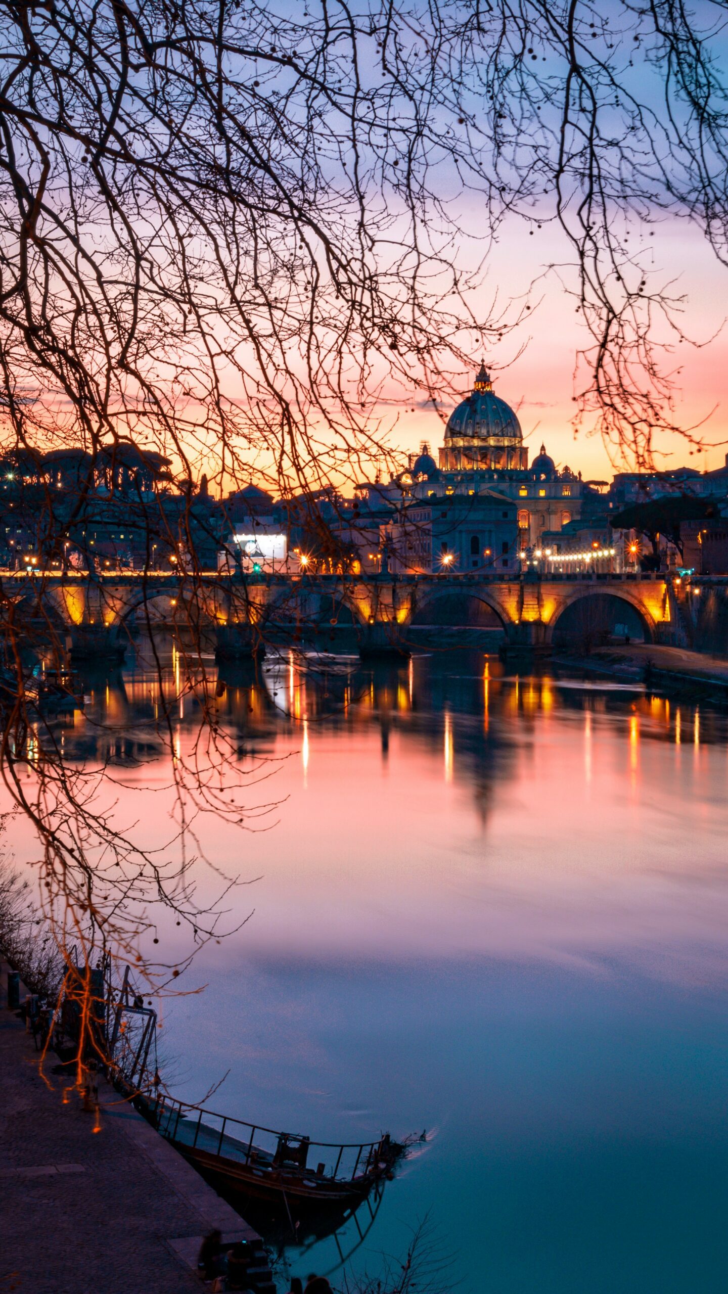 john-rodenn-castillo-4Gst3M6wW1o-unsplash-scaled 🏛️ Melhor Época para Visitar Roma: Um Guia por Estações e Meses
