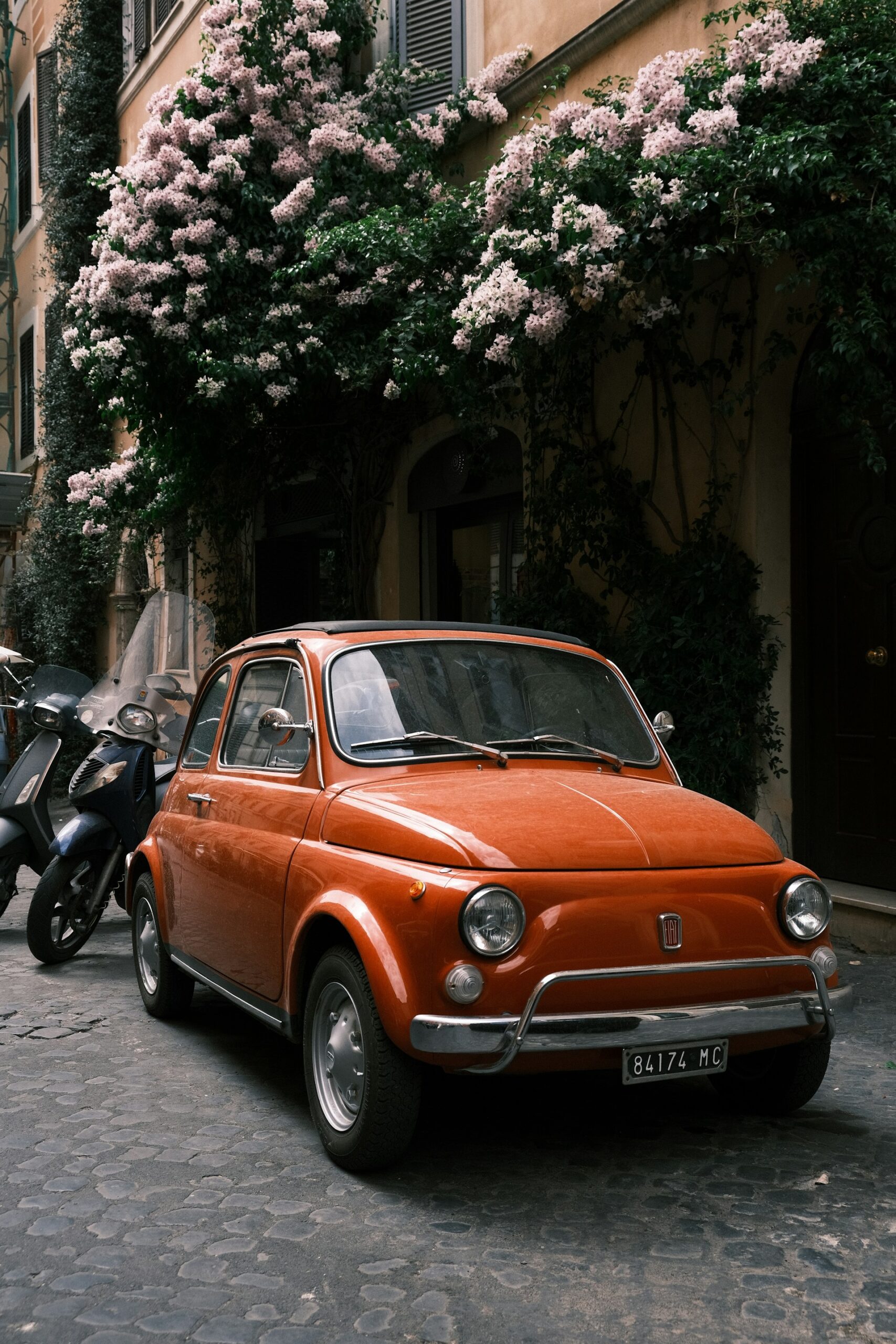 lum-lumi-NLhjND4XsZA-unsplash-scaled 🏛️ Melhor Época para Visitar Roma: Um Guia por Estações e Meses