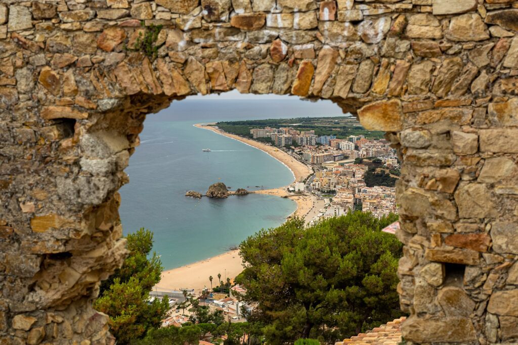 manuel-torres-garcia-RzNlwC4jd78-unsplash-1024x683 ✨ 15 Razões para Visitar Barcelona: Uma Cidade que Encanta em Cada Esquina ✨