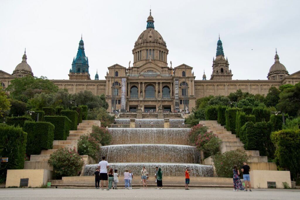 nader-saremi-gLoybZCTldU-unsplash-1024x683 ✨ 15 Razões para Visitar Barcelona: Uma Cidade que Encanta em Cada Esquina ✨