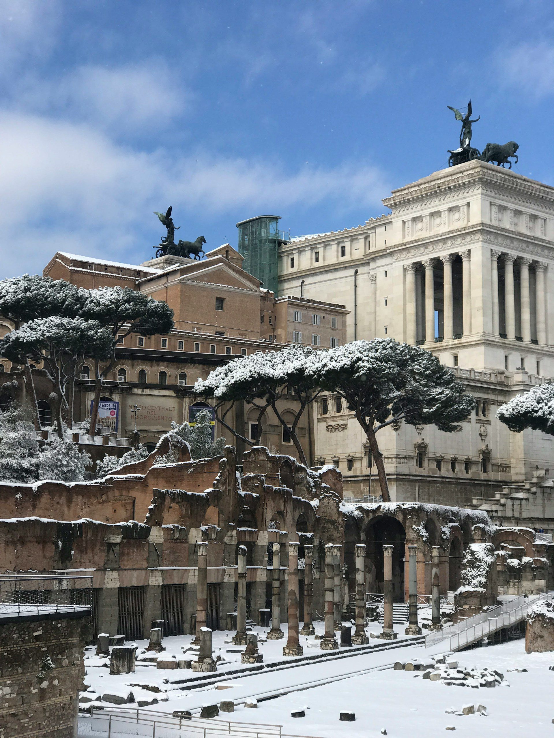 ollie-tulett-eontz4U0P04-unsplash 🏛️ Melhor Época para Visitar Roma: Um Guia por Estações e Meses