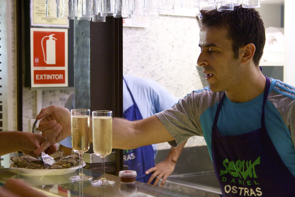 Ostras_ 🏙️ 15 Razões para Visitar Madrid: A Alma Vibrante da Espanha