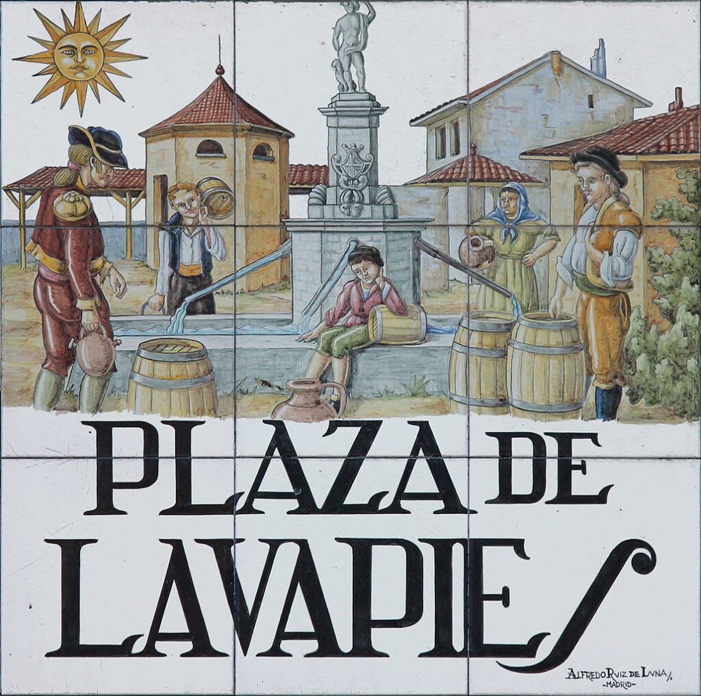 Plaza_de_Lavapies_Madrid-1024x1016 🏙️ 15 Razões para Visitar Madrid: A Alma Vibrante da Espanha
