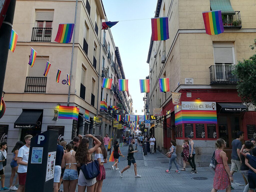 Street_in_Chueca_Madrid_ 🏙️ 15 Razões para Visitar Madrid: A Alma Vibrante da Espanha