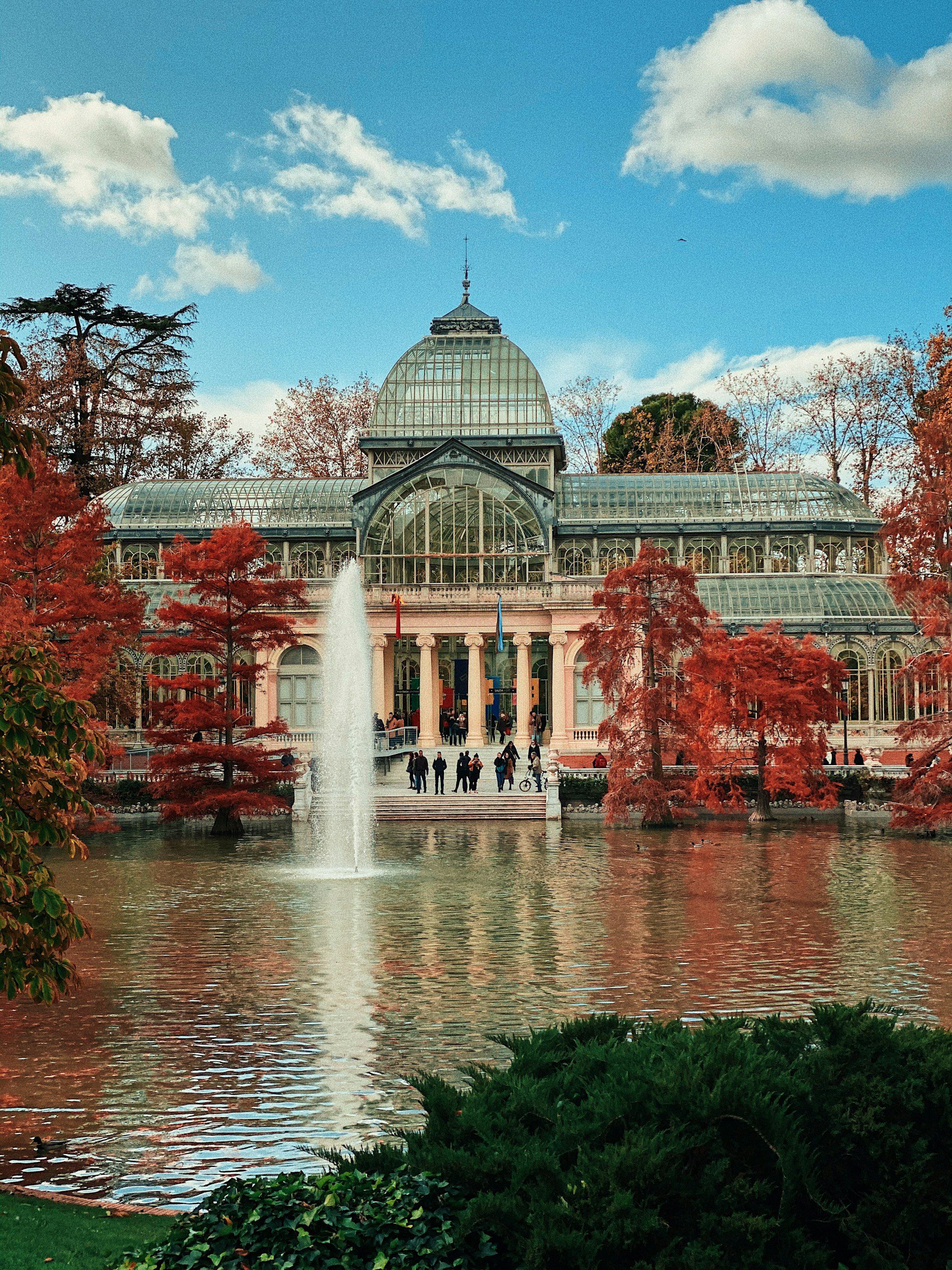 alvaro-bernal-nlimH6wxY_I-unsplash 🏙️ 15 Razões para Visitar Madrid: A Alma Vibrante da Espanha