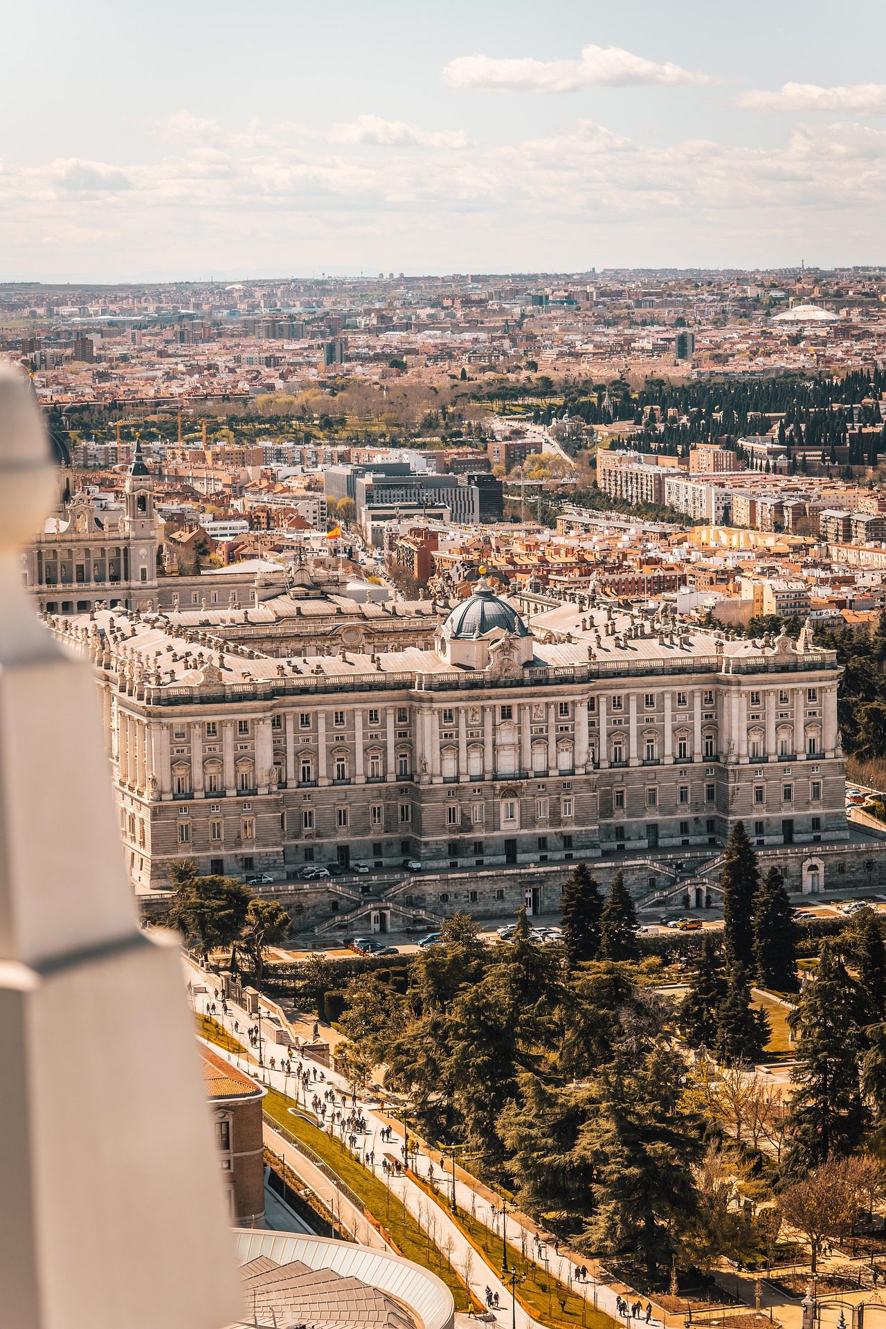 madrid-7171107_1920 🏙️ 15 Razões para Visitar Madrid: A Alma Vibrante da Espanha