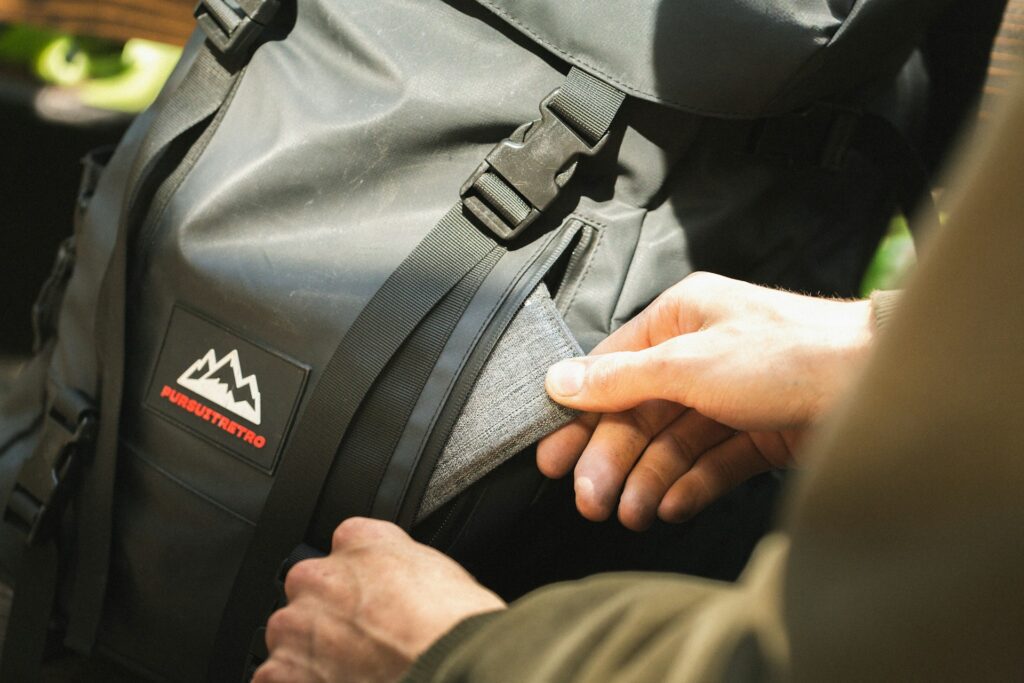 pursuit-retro-4fz5Si_68p4-unsplash-1024x683 De novato a expert: 10 dicas para dominar a arte de viajar sozinho