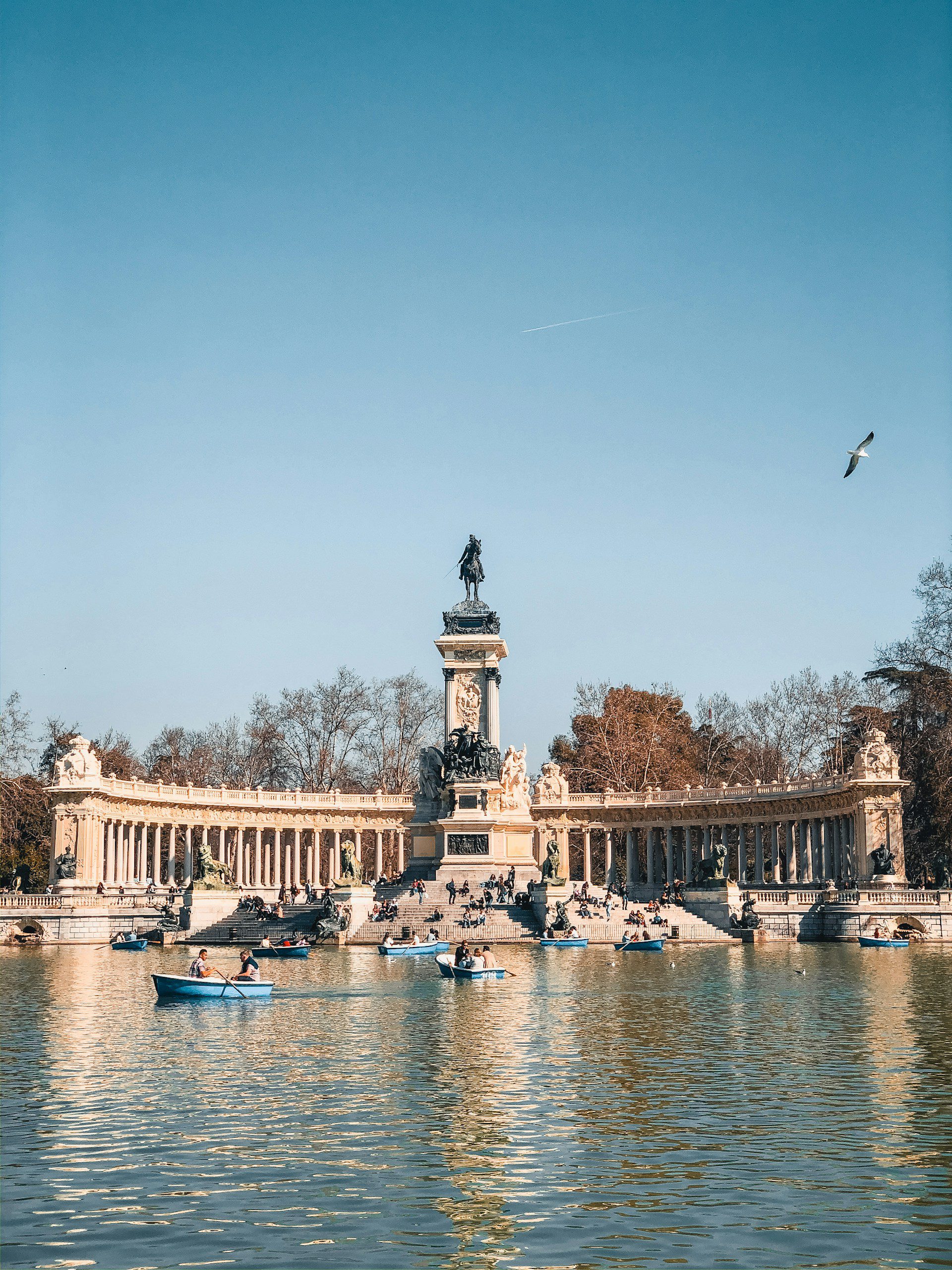 vitaliy-zamedyanskiy-nv_aQgx8M5A-unsplash 🏙️ 15 Razões para Visitar Madrid: A Alma Vibrante da Espanha