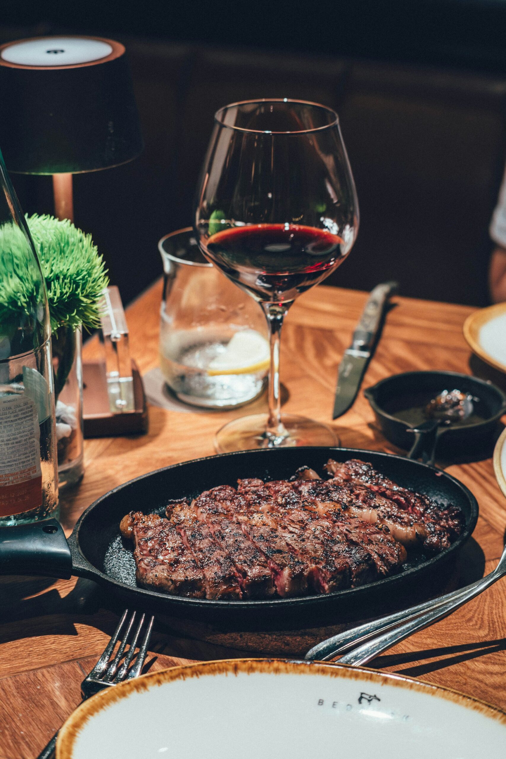 bundo-kim-r67OB1KaI4A-unsplash-scaled Comidas Típicas de Nova York: Explore a Diversidade Gastronômica da Cidade