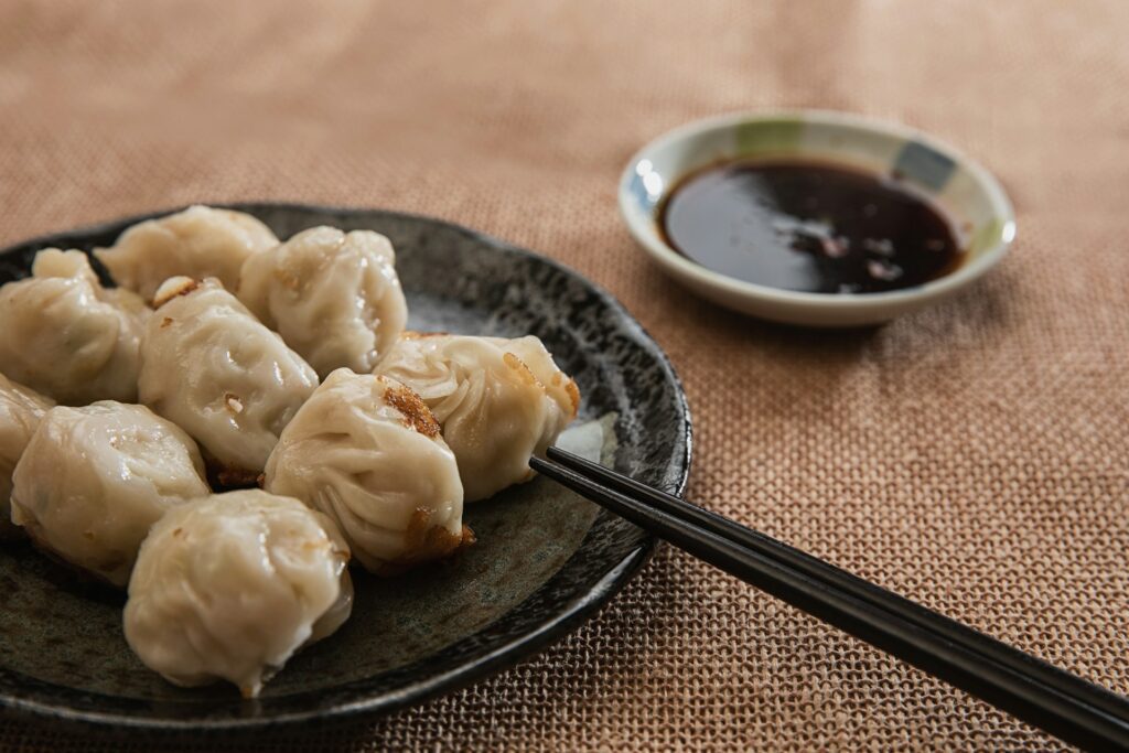 charles-chen-2xrKRMDEBMw-unsplash-1024x683 Comidas Típicas de Nova York: Explore a Diversidade Gastronômica da Cidade