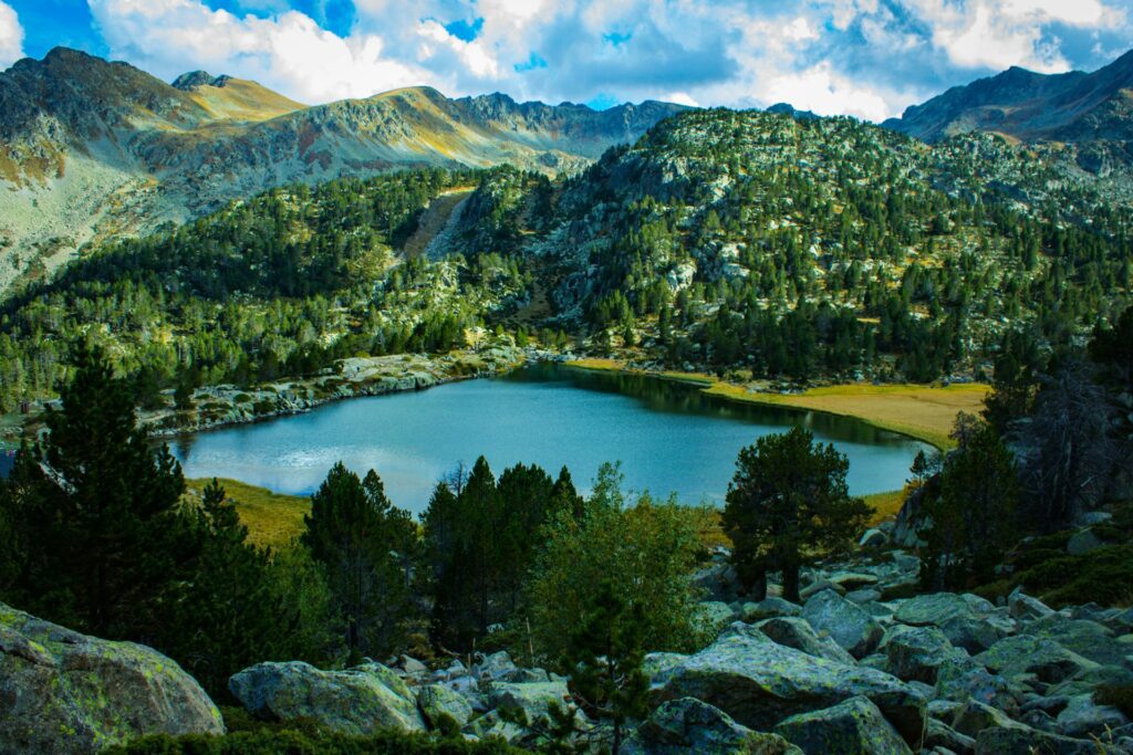 di-ya-S_UIxRYP2uk-unsplash-1024x683 🌄 Melhor época para visitar Andorra: descubra cada estação nos Pirineus
